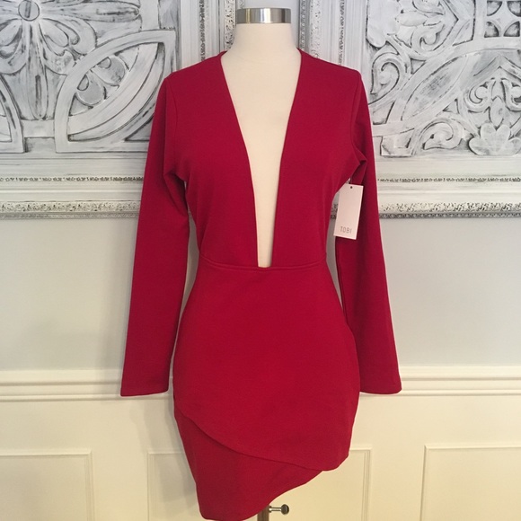 ❤️ NWT! Tobi Marianne Plunging Neck Asymmetrical Bodycon Dress Size Medium - Picture 6 of 9